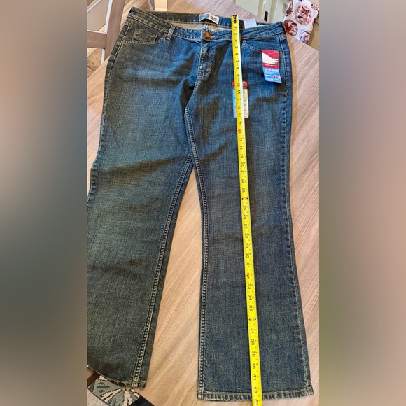 Women’s Signature by Levi Strauss Blue Bootcut Jeans - Picture 5 of 7